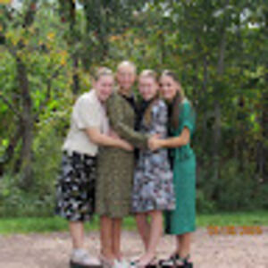 Meet your Posher, Myla